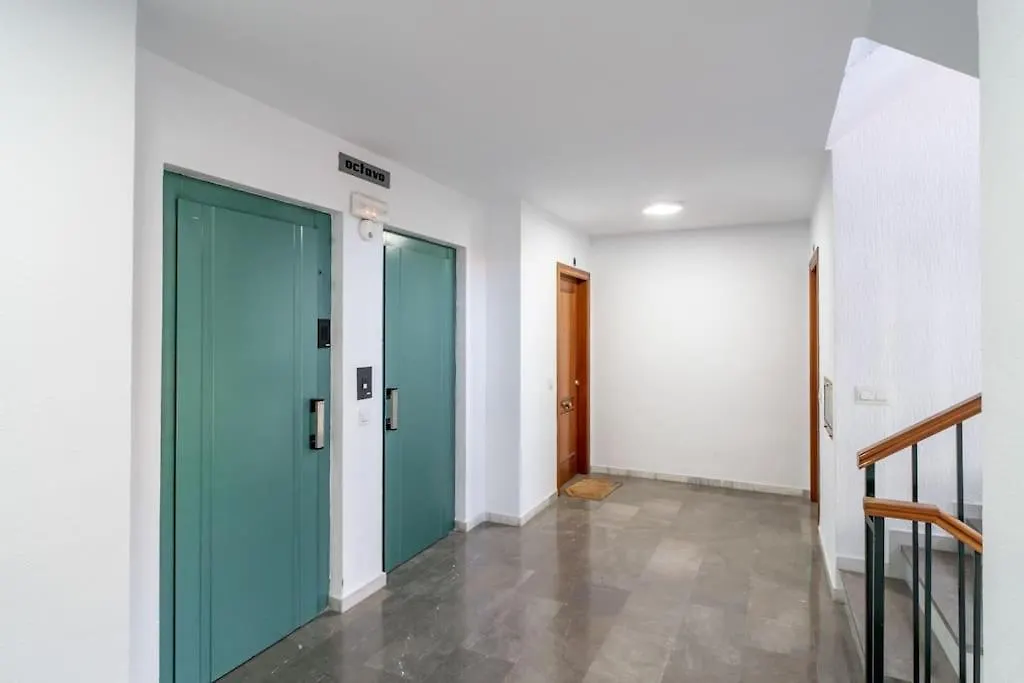 La Cala Del MoralDesayuno Con Vistas, Parking Privado Terrazaアパートメント アパート